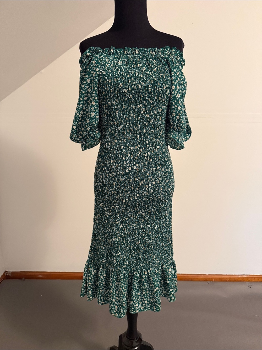 Off-Shoulder Green Floral Midi Dress